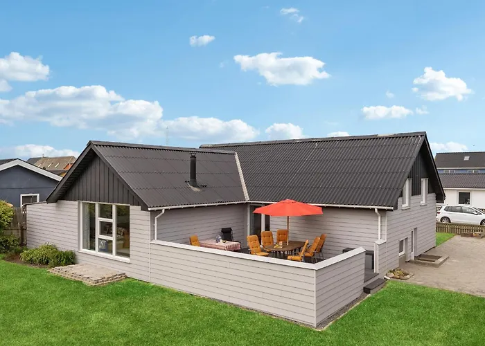 3 Bedroom Amazing In Ulfborg